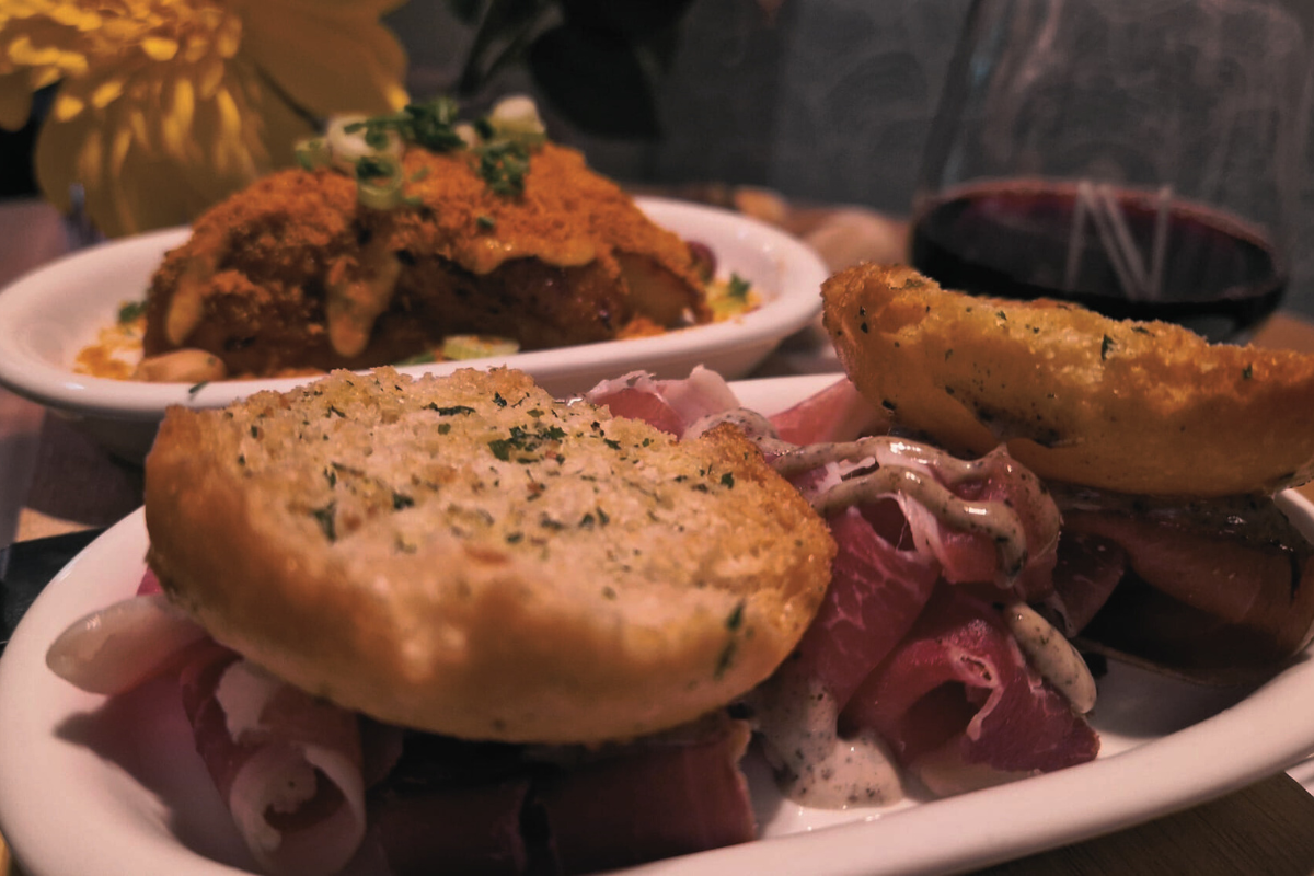 Proeverijen om te delen bij Nova Lunch Café in Heemskerk, ideaal voor lange lunches